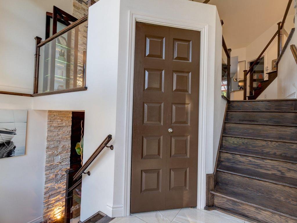 









1037


Rue Paul

,
Saint-Amable,




QC
J0L1N0

