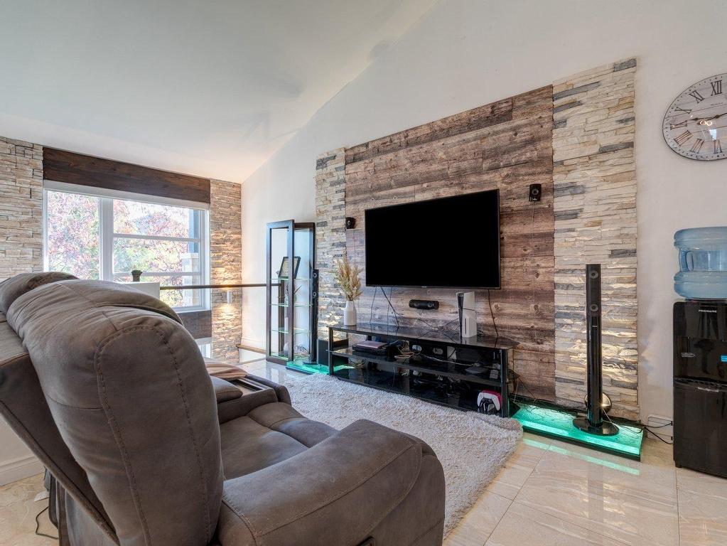 









1037


Rue Paul

,
Saint-Amable,




QC
J0L1N0

