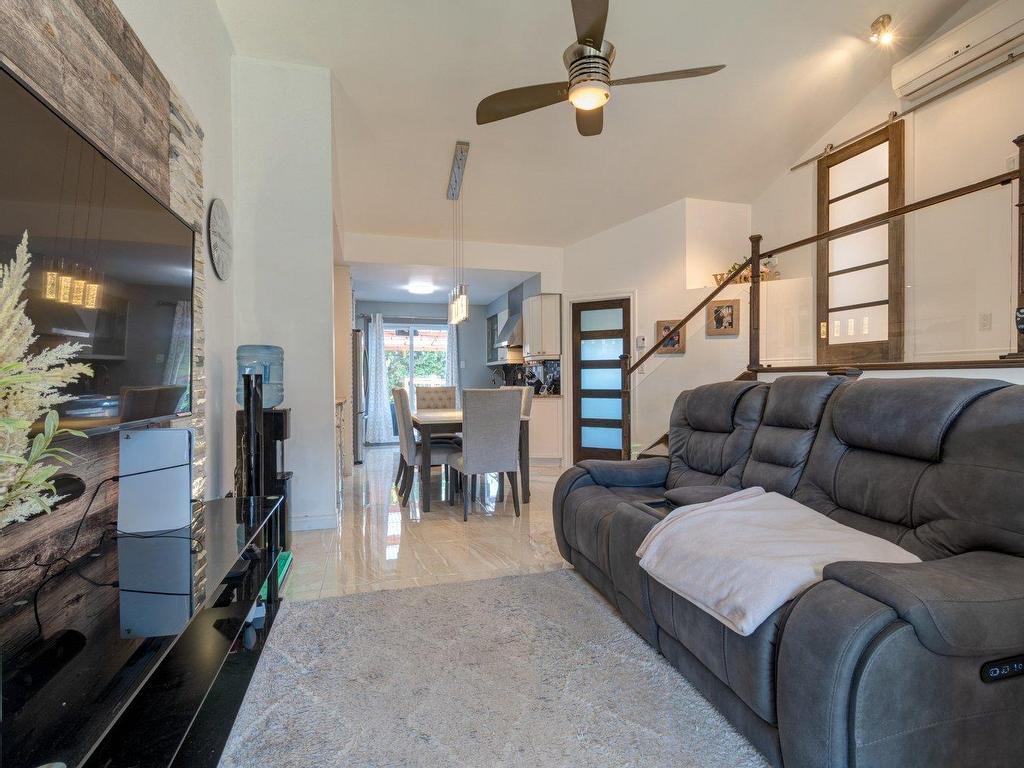 









1037


Rue Paul

,
Saint-Amable,




QC
J0L1N0

