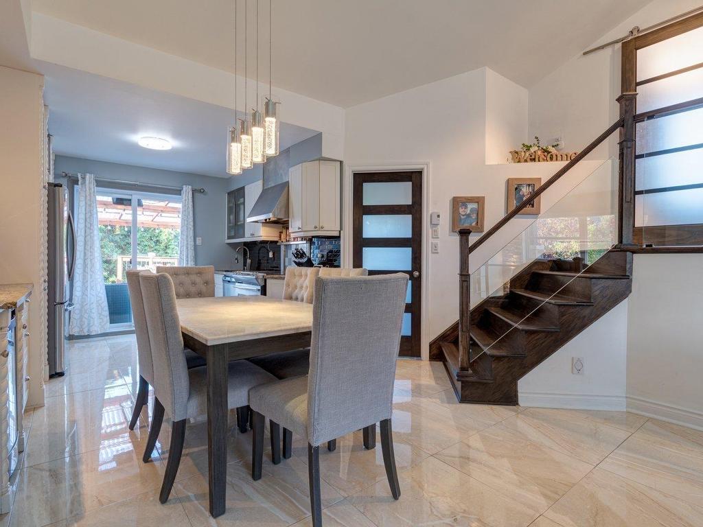 









1037


Rue Paul

,
Saint-Amable,




QC
J0L1N0

