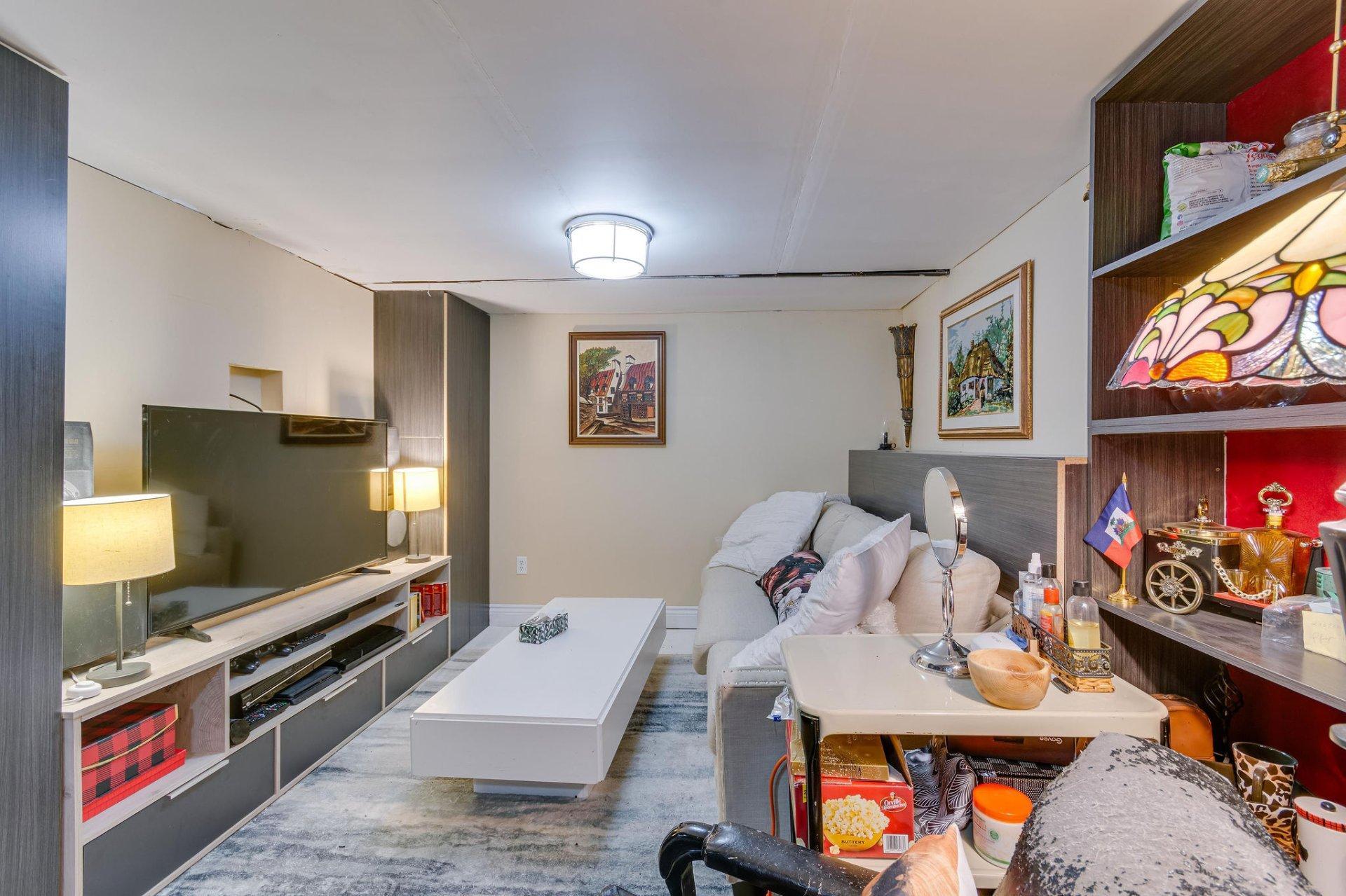 









38


Rue Eastern

,
Gatineau (Aylmer),




QC
J9H2L1

