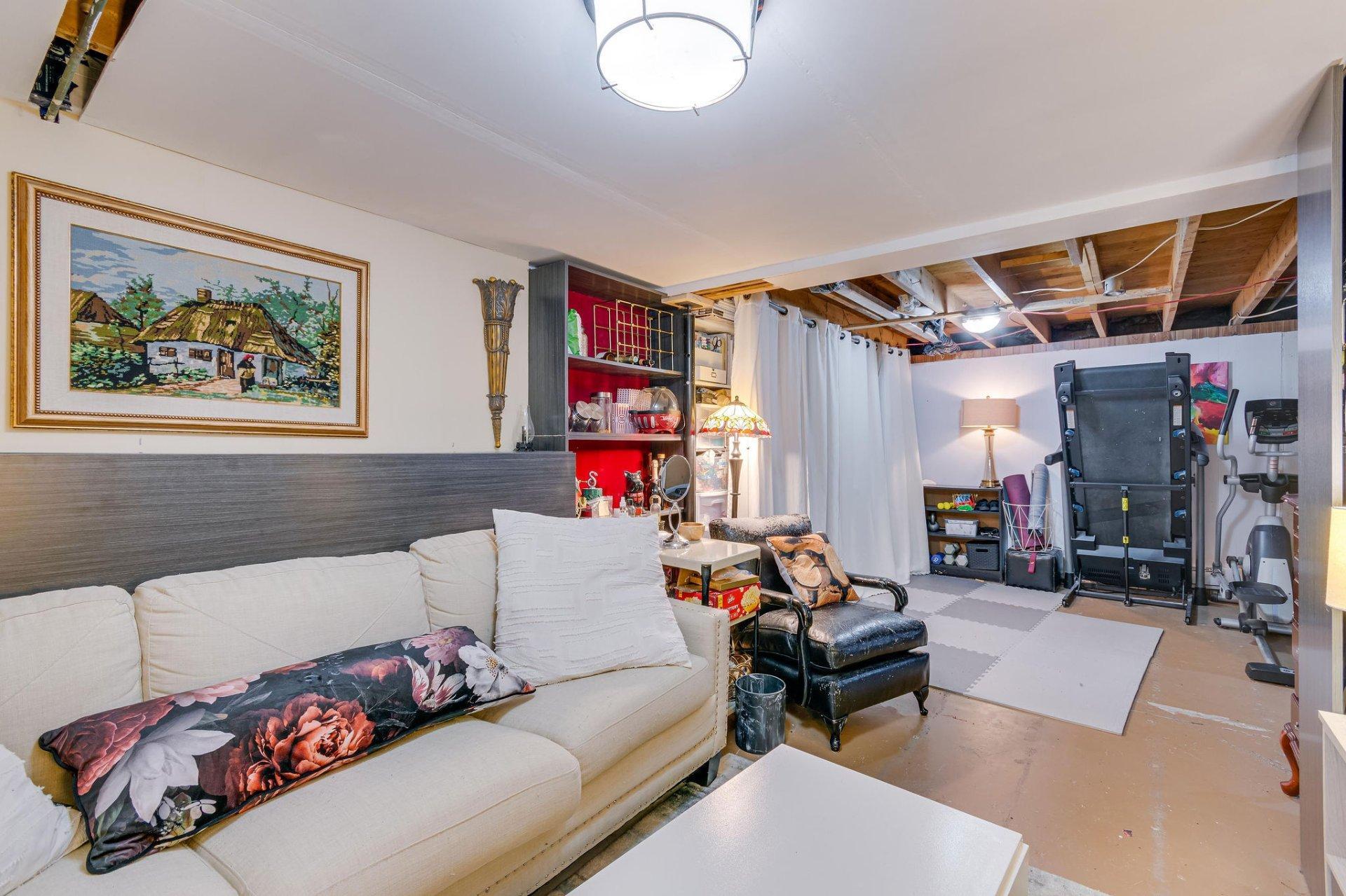 









38


Rue Eastern

,
Gatineau (Aylmer),




QC
J9H2L1

