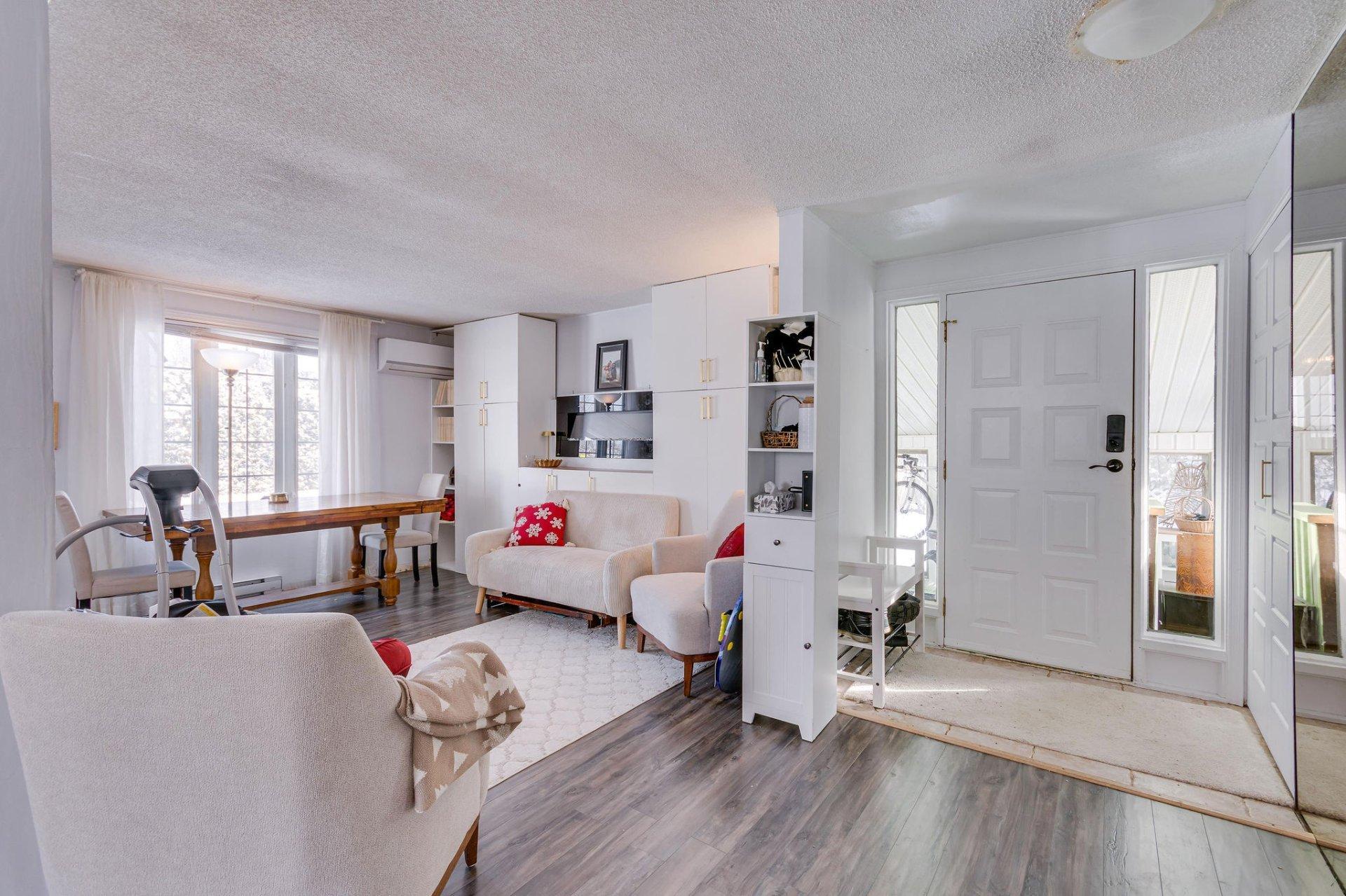 









38


Rue Eastern

,
Gatineau (Aylmer),




QC
J9H2L1

