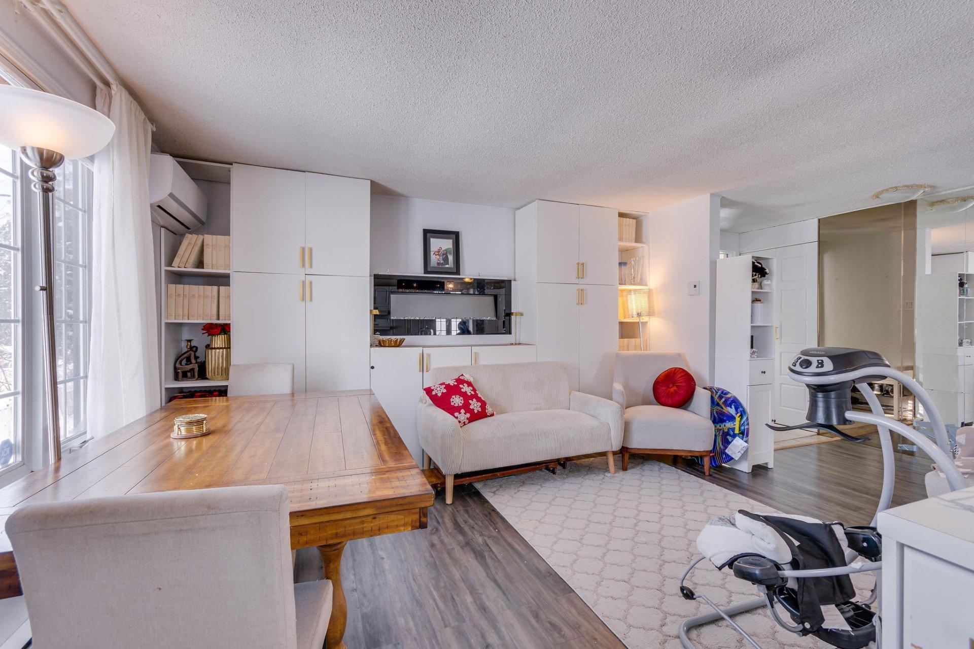 









38


Rue Eastern

,
Gatineau (Aylmer),




QC
J9H2L1

