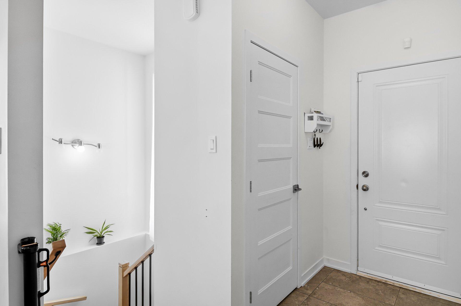 









103


Rue Pierre-Gauvreau

,
Cowansville,




QC
J2K3P3

