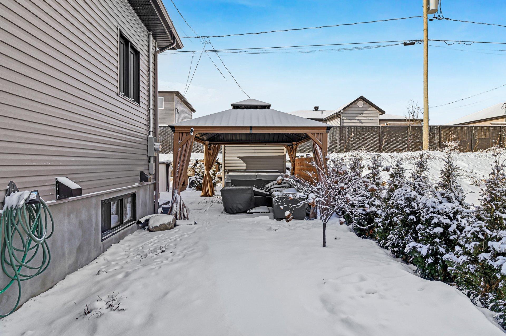 









103


Rue Pierre-Gauvreau

,
Cowansville,




QC
J2K3P3

