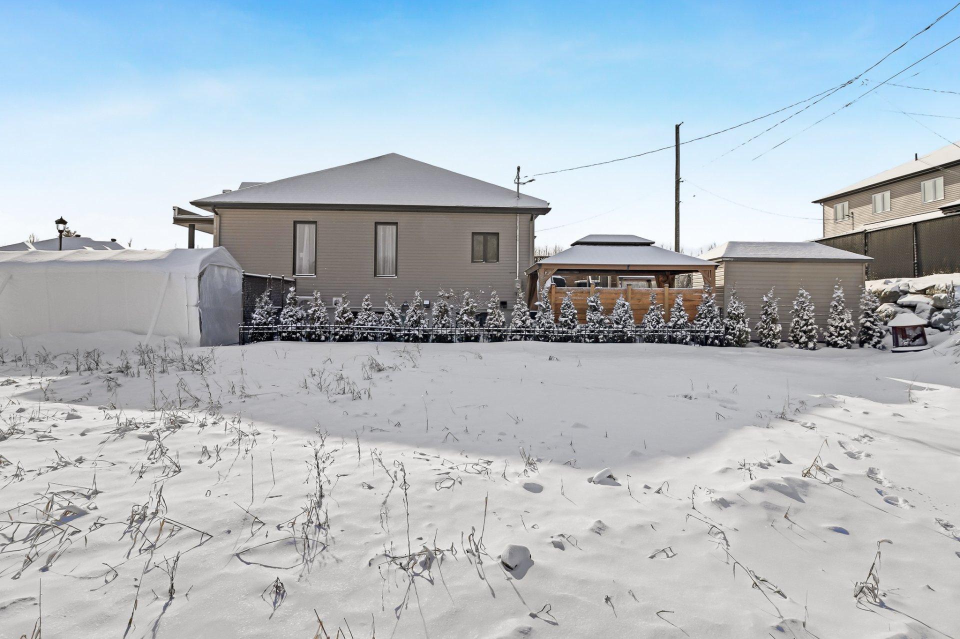 









103


Rue Pierre-Gauvreau

,
Cowansville,




QC
J2K3P3

