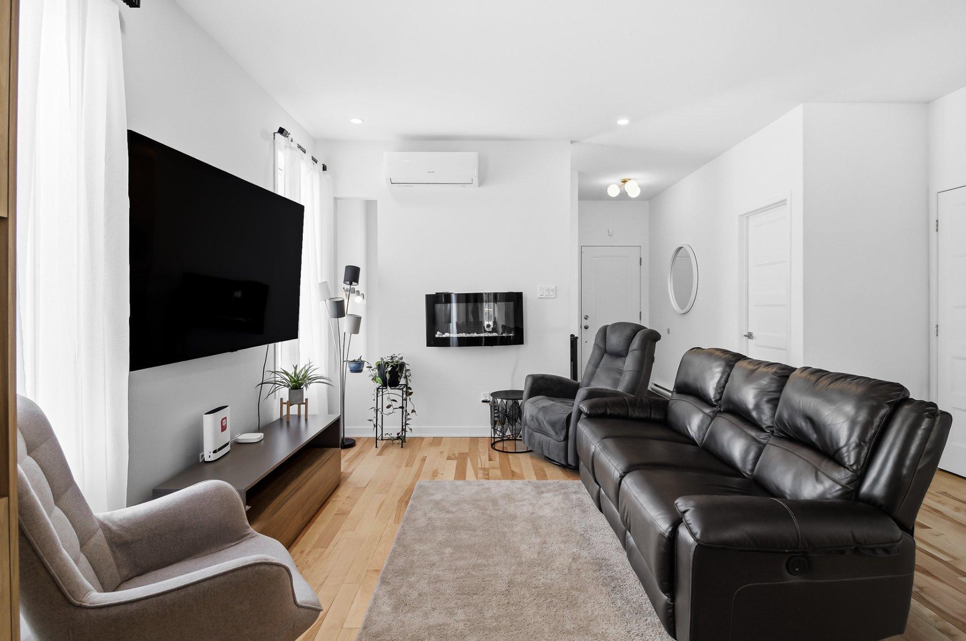 









103


Rue Pierre-Gauvreau

,
Cowansville,




QC
J2K3P3

