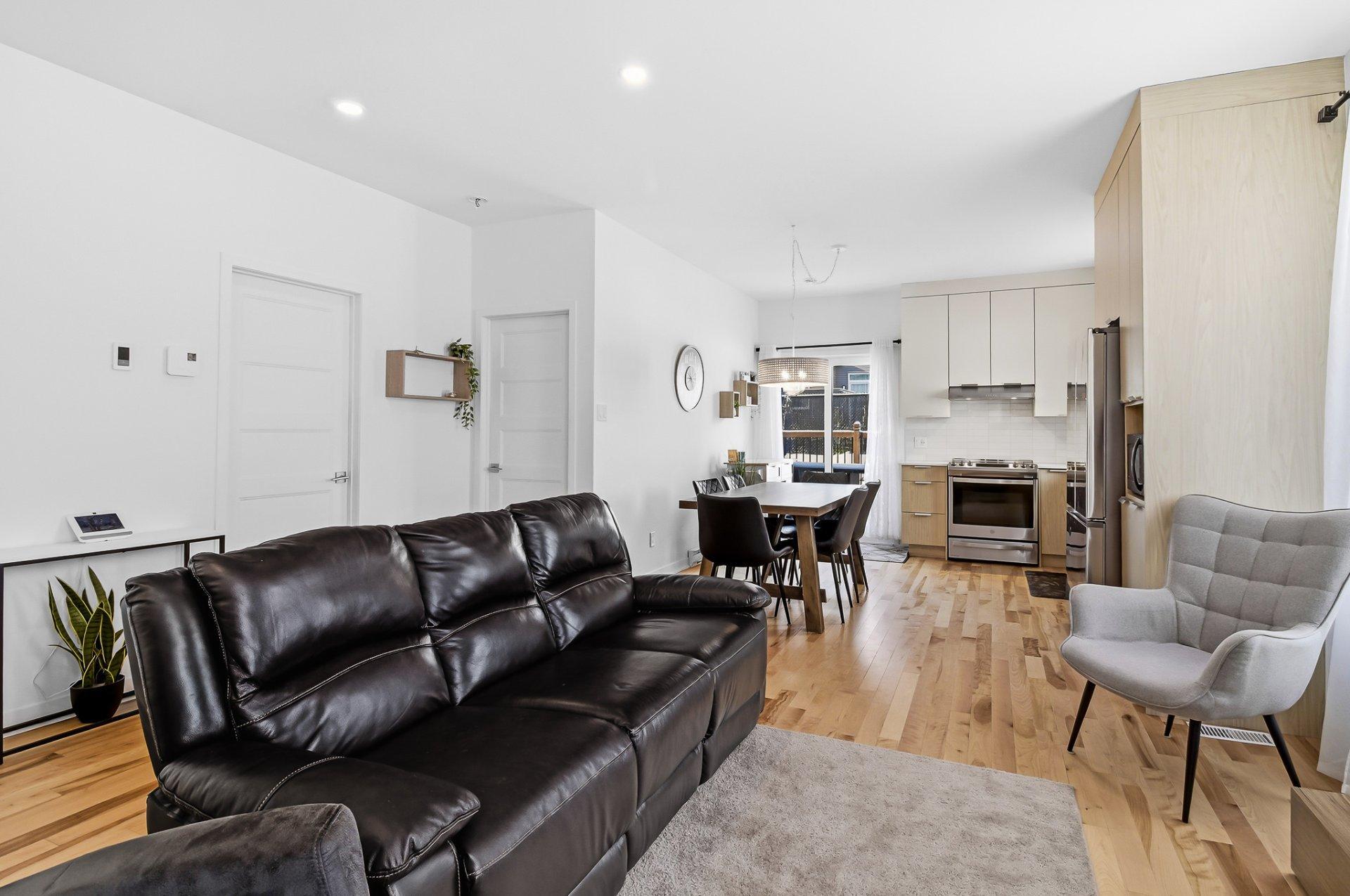 









103


Rue Pierre-Gauvreau

,
Cowansville,




QC
J2K3P3

