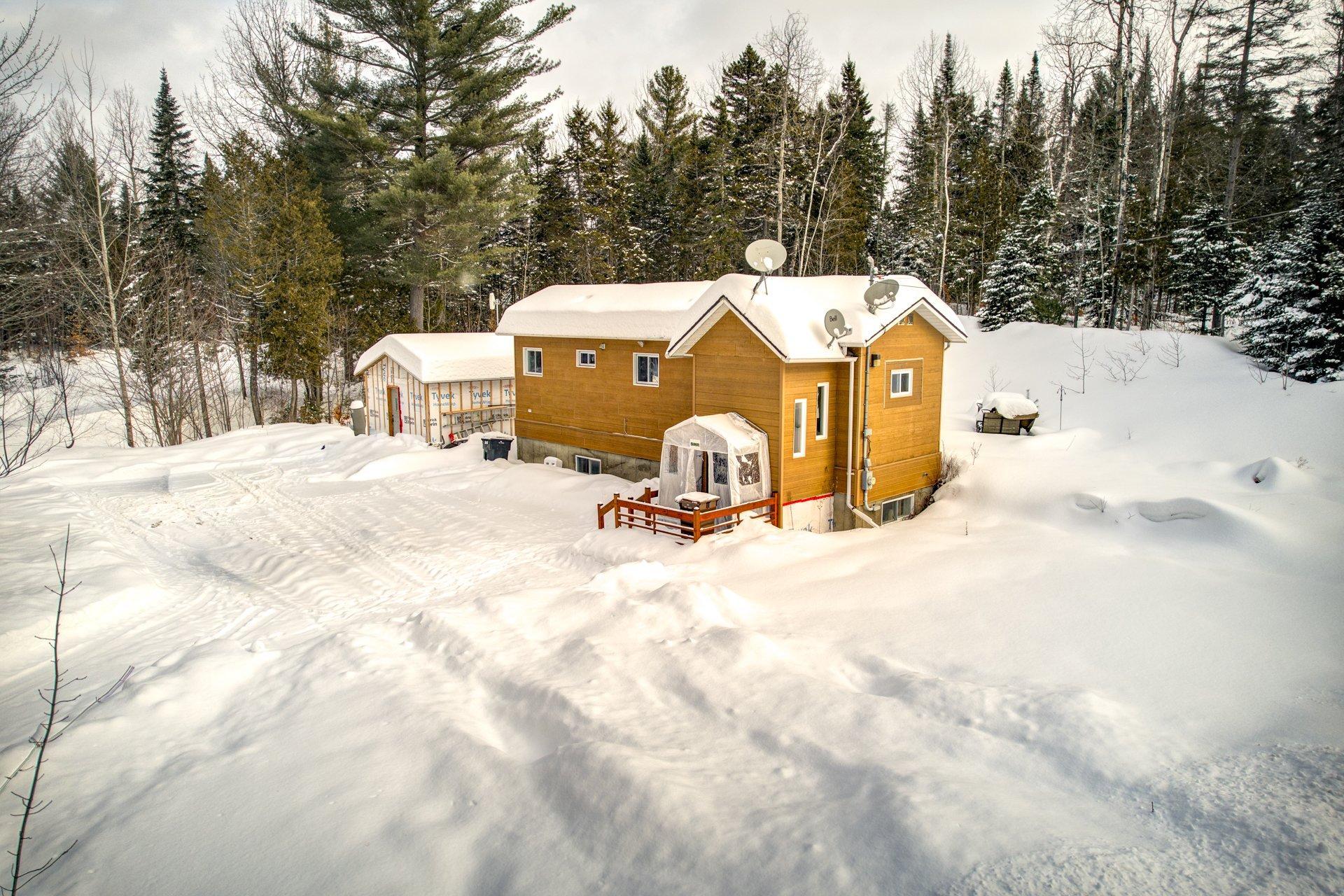 









1690


7e Rue S.

,
Chertsey,




QC
J0K3K0

