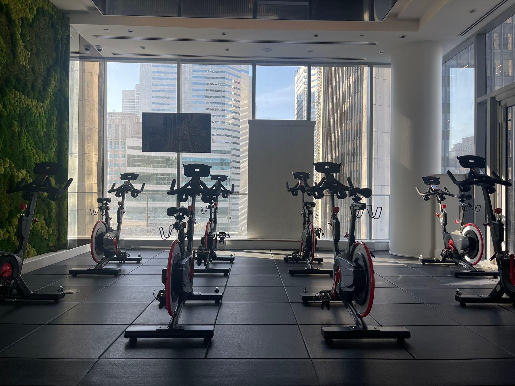 









720


Rue St-Jacques

, 3503,
Montréal (Ville-Marie),




QC
H3C1E9

