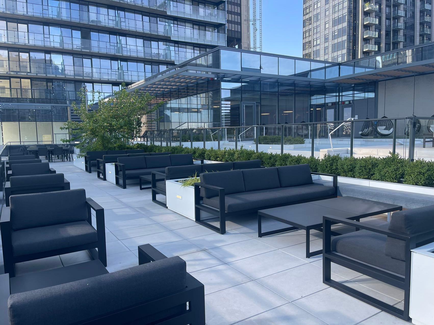 









720


Rue St-Jacques

, 3503,
Montréal (Ville-Marie),




QC
H3C1E9

