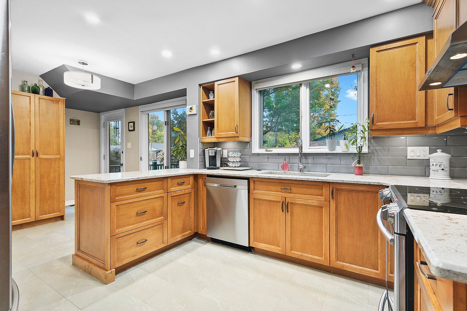 









293


Rue Argue

,
Shawville,




QC
J0X2Y0

