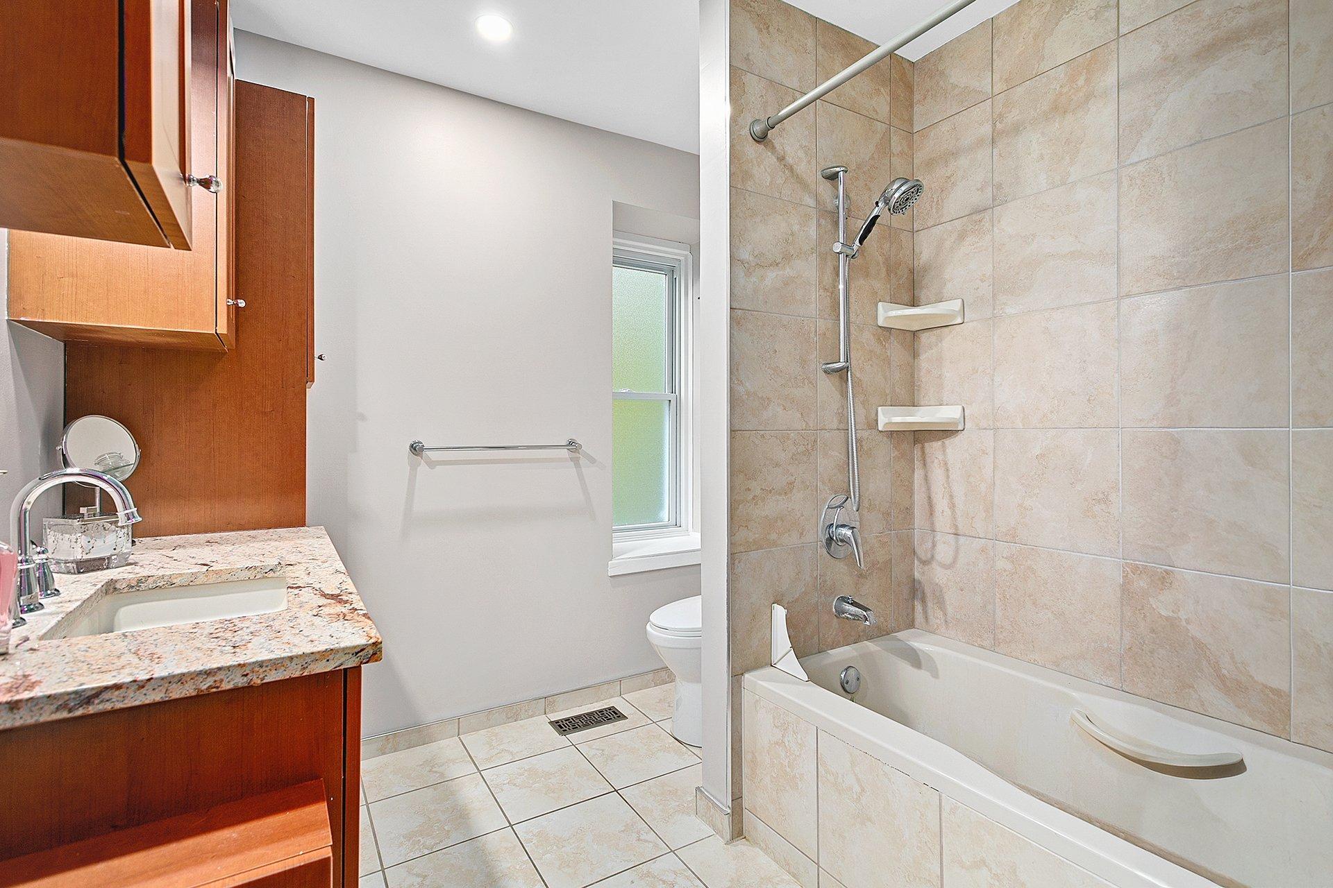 









293


Rue Argue

,
Shawville,




QC
J0X2Y0

