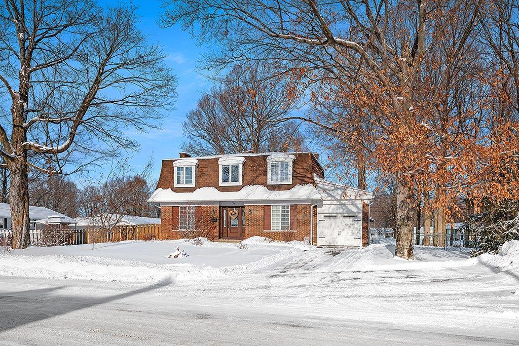 









293


Rue Argue

,
Shawville,




QC
J0X2Y0

