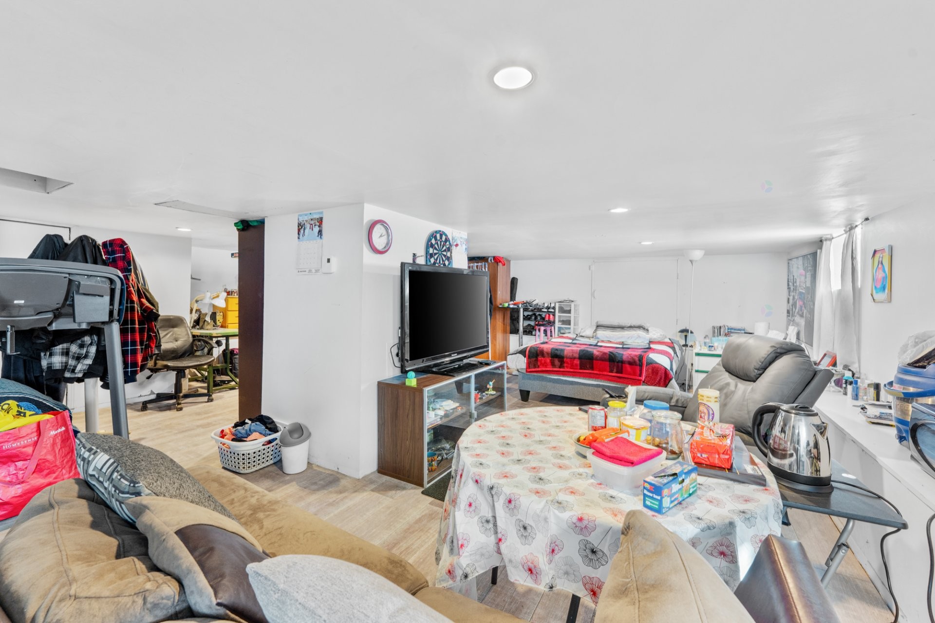 









7


35e Avenue E.

,
Blainville,




QC
J7C1J5

