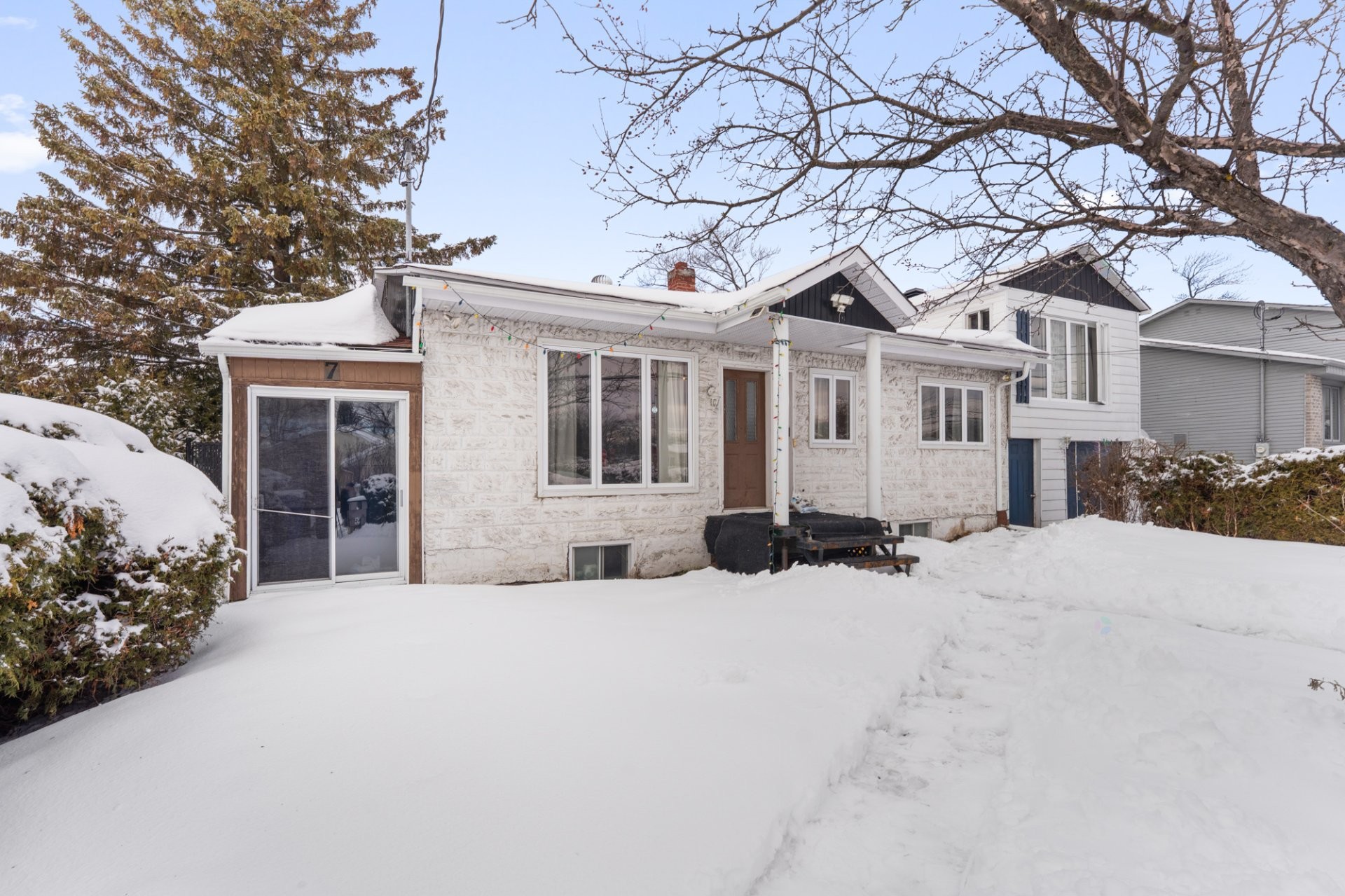 









7


35e Avenue E.

,
Blainville,




QC
J7C1J5


