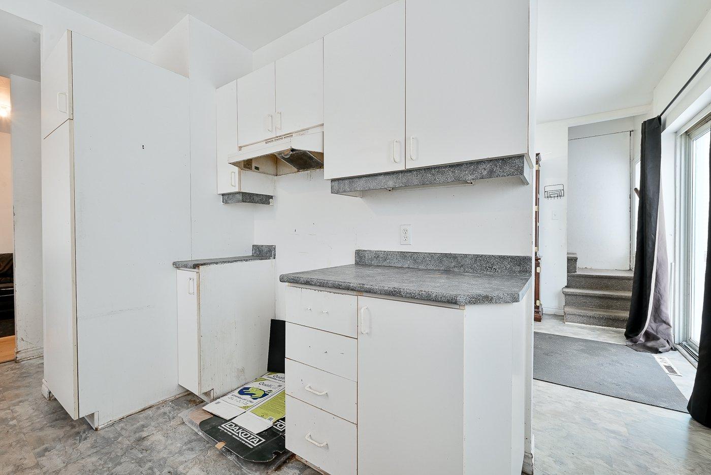 









27


Rue Allan

,
Longueuil (Greenfield Park),




QC
J4V2W5

