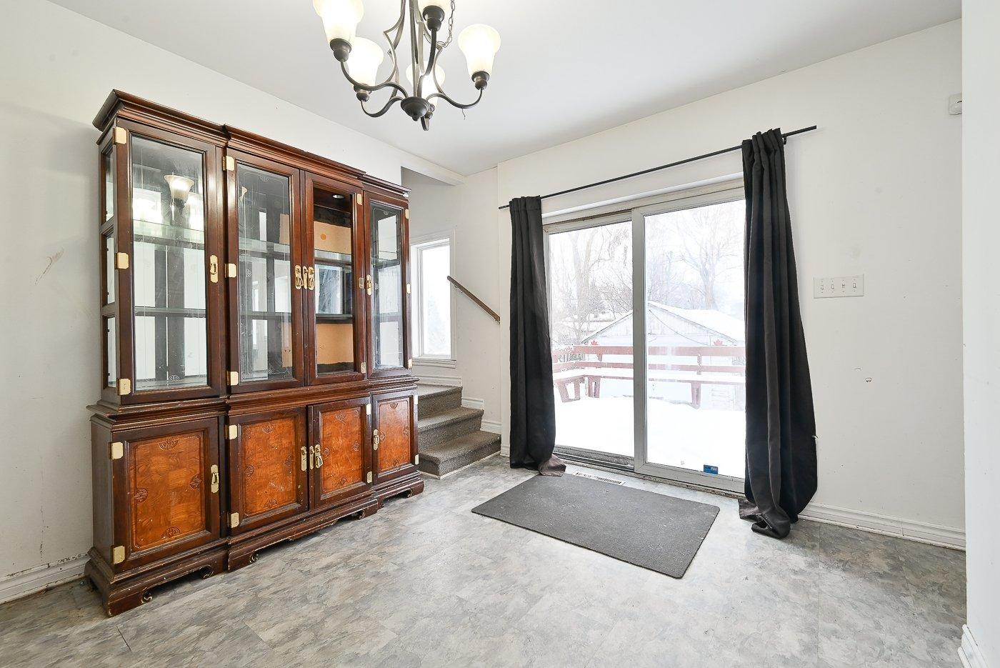 









27


Rue Allan

,
Longueuil (Greenfield Park),




QC
J4V2W5

