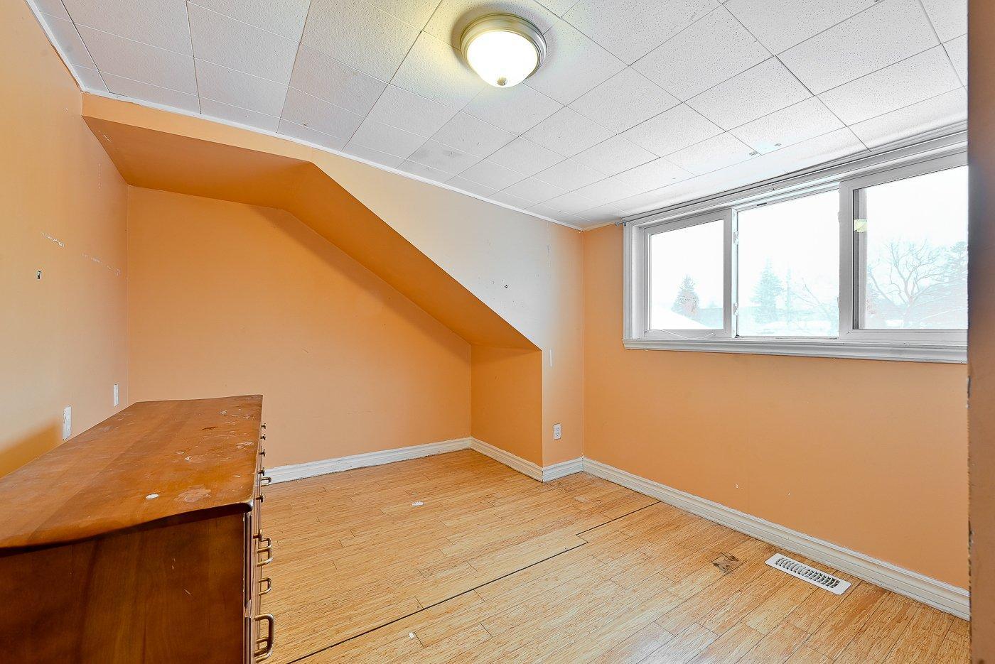 









27


Rue Allan

,
Longueuil (Greenfield Park),




QC
J4V2W5

