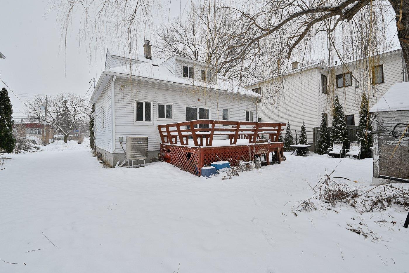 









27


Rue Allan

,
Longueuil (Greenfield Park),




QC
J4V2W5

