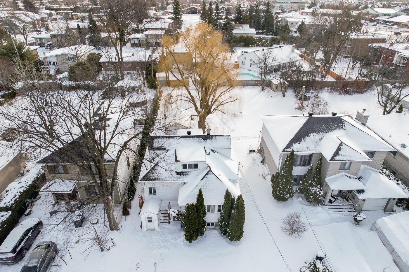 









27


Rue Allan

,
Longueuil (Greenfield Park),




QC
J4V2W5

