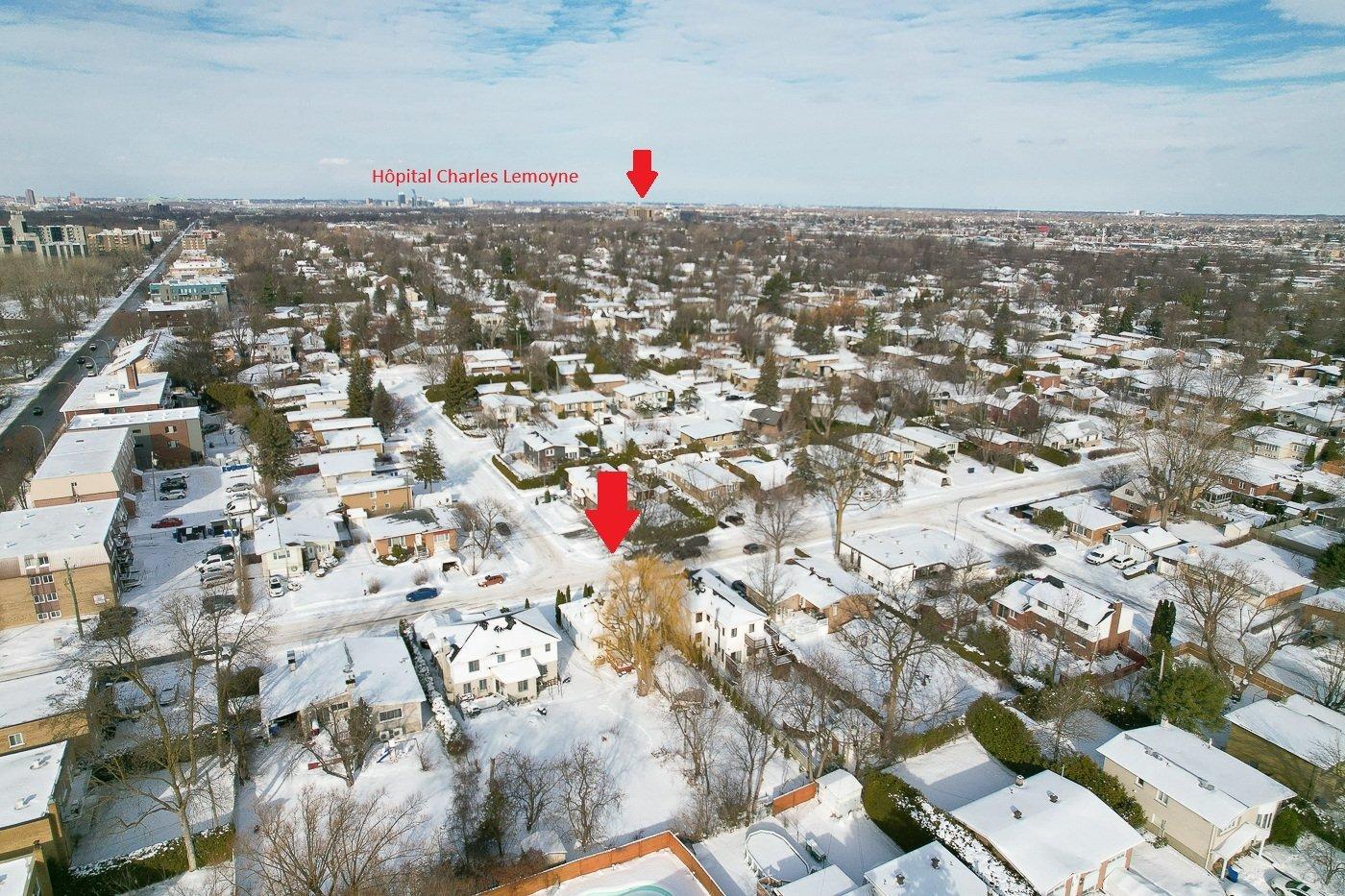 









27


Rue Allan

,
Longueuil (Greenfield Park),




QC
J4V2W5

