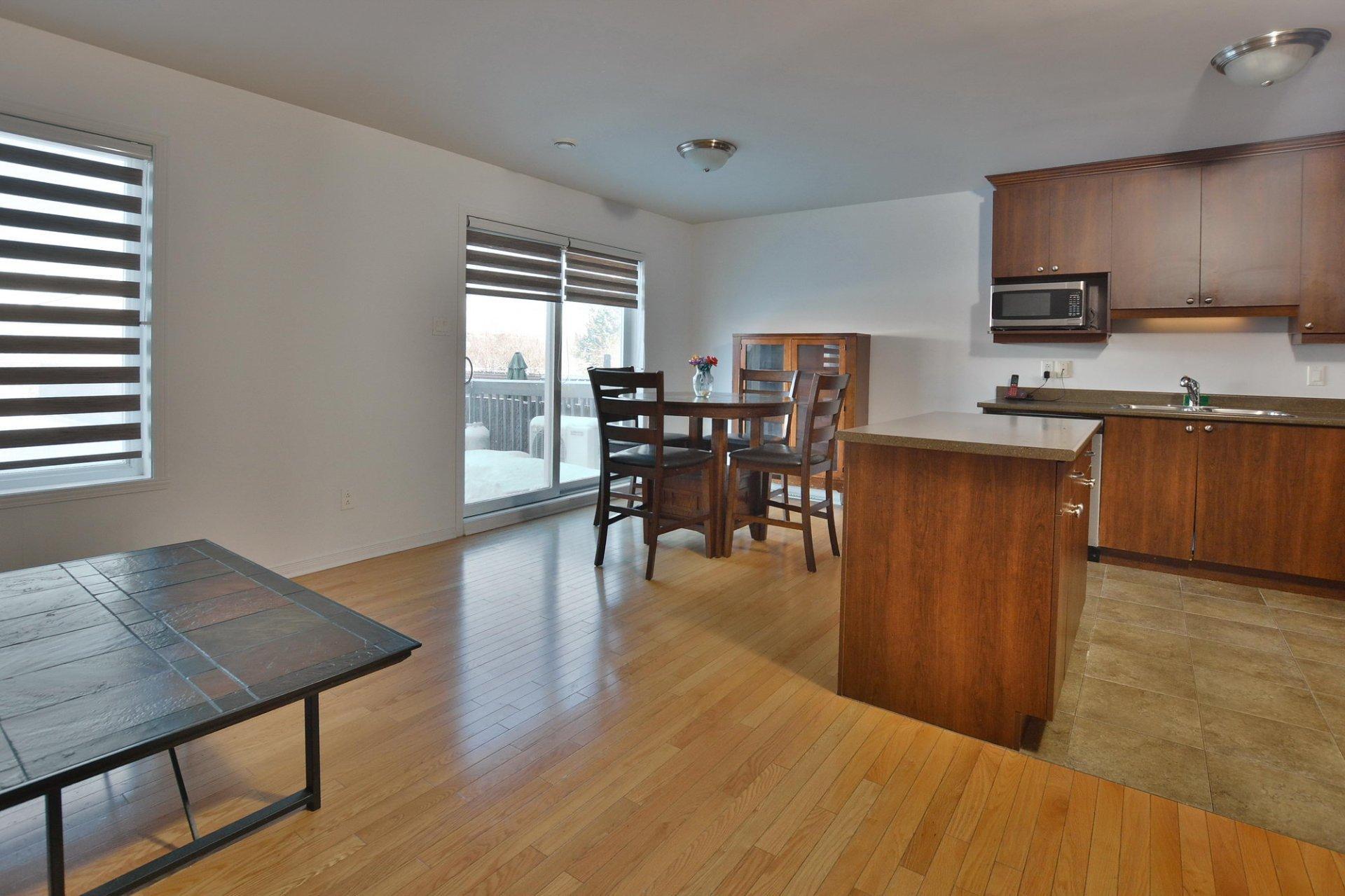 









150


Rue Bellini

,
Vaudreuil-Dorion,




QC
J7V0M7

