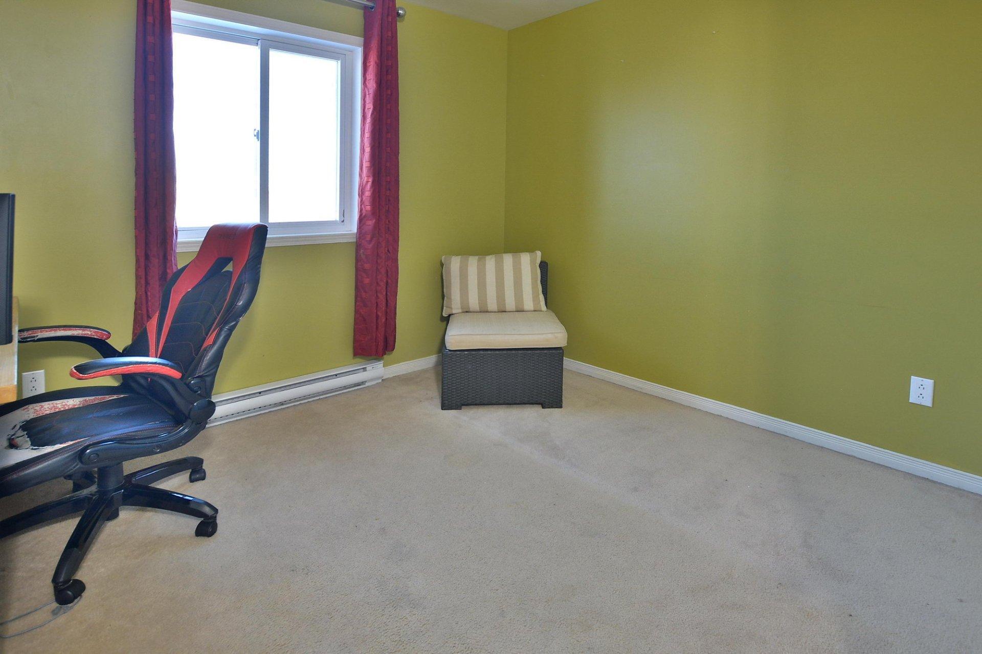 









150


Rue Bellini

,
Vaudreuil-Dorion,




QC
J7V0M7

