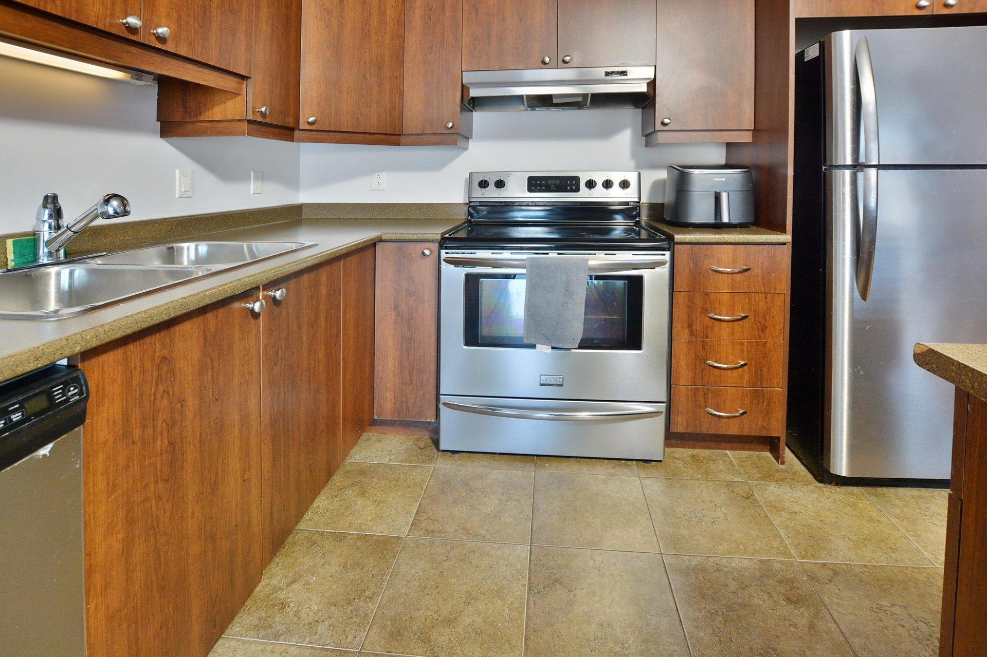 









150


Rue Bellini

,
Vaudreuil-Dorion,




QC
J7V0M7

