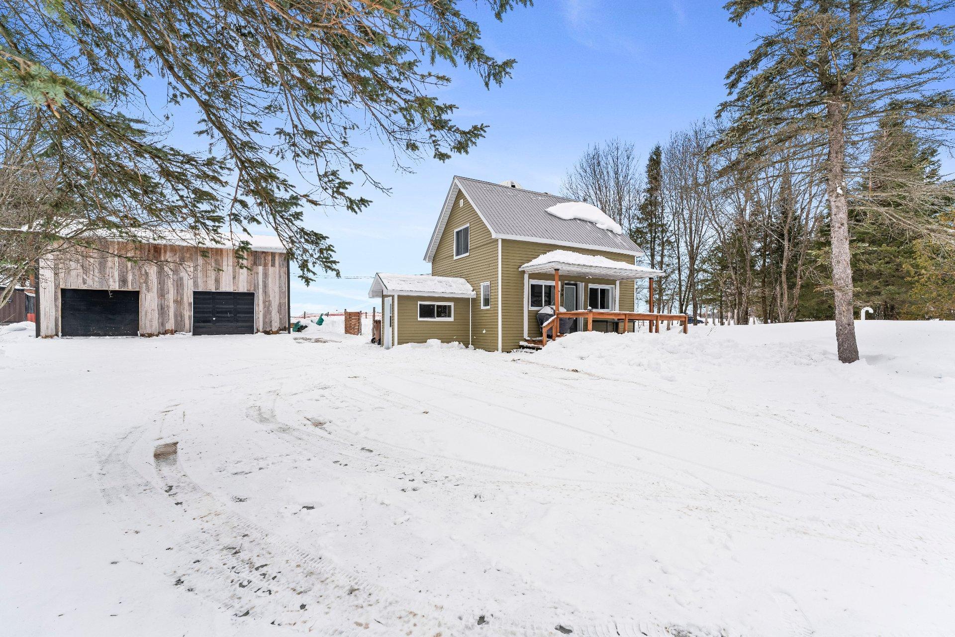 









199


6e Rang

,
Saint-François-Xavier-de-Brompton,




QC
J0B2V0

