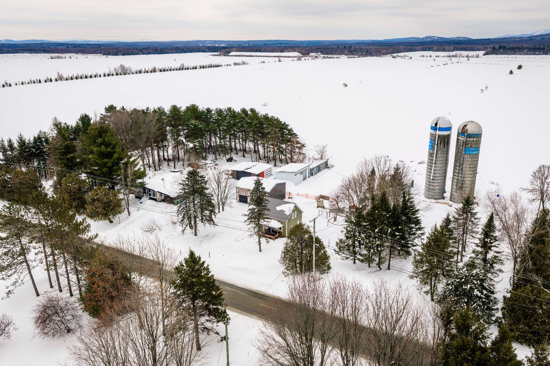 









199


6e Rang

,
Saint-François-Xavier-de-Brompton,




QC
J0B2V0

