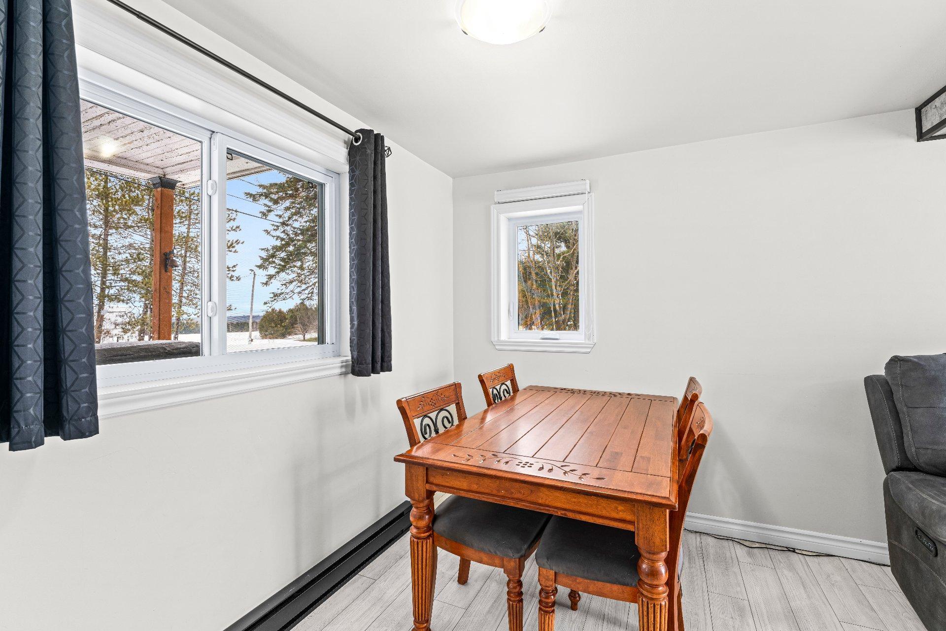 









199


6e Rang

,
Saint-François-Xavier-de-Brompton,




QC
J0B2V0

