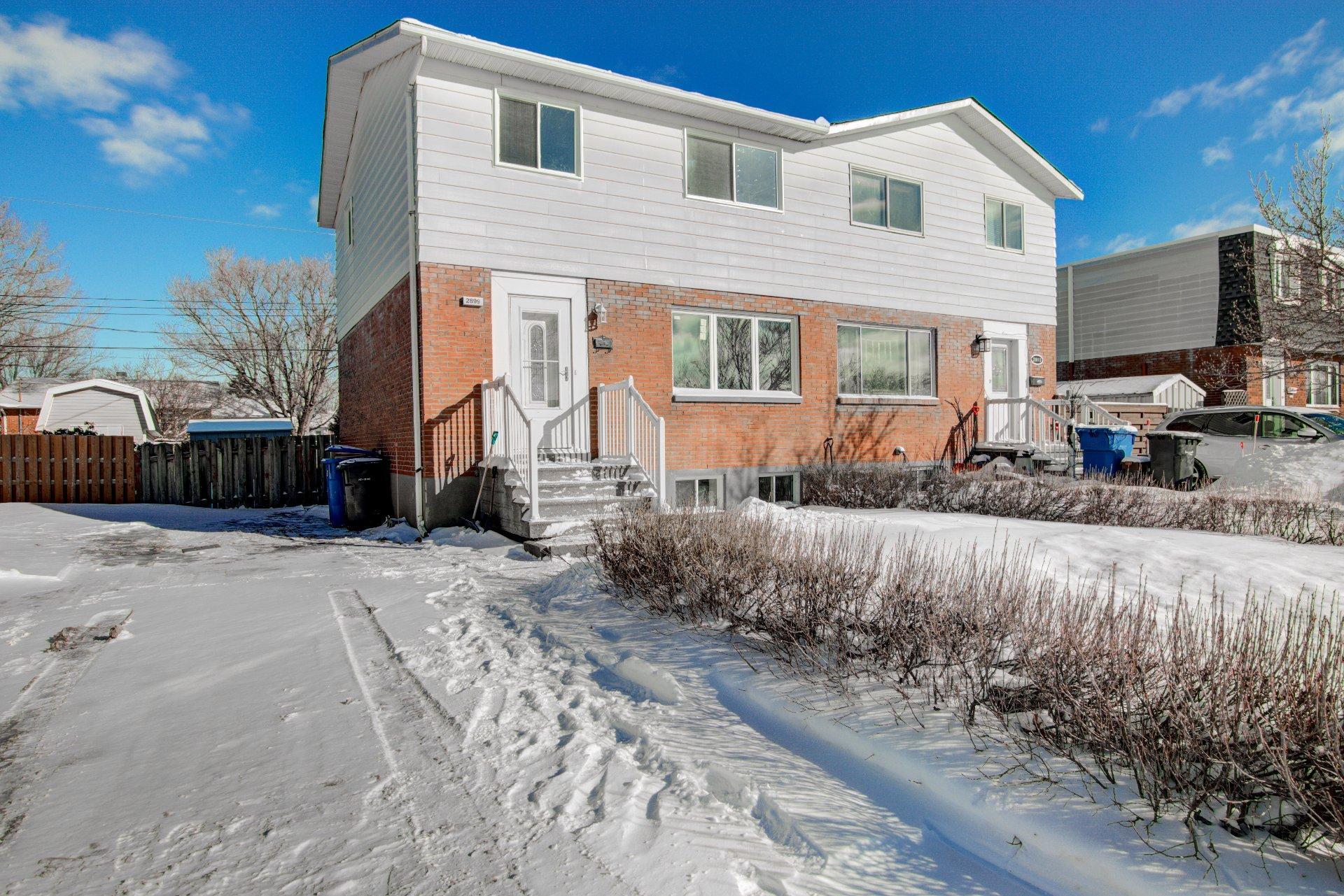 









2899


Rue de Lyon

,
Longueuil (Le Vieux-Longueuil),




QC
J4L3R3

