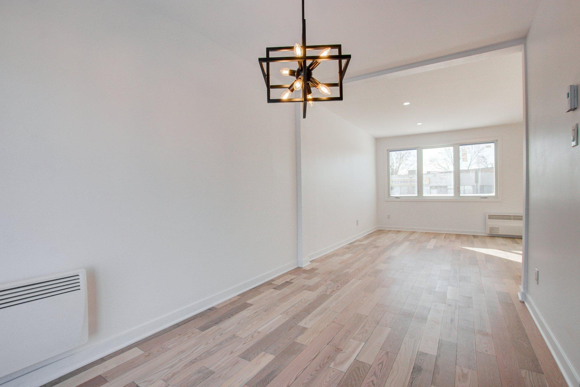 









2899


Rue de Lyon

,
Longueuil (Le Vieux-Longueuil),




QC
J4L3R3

