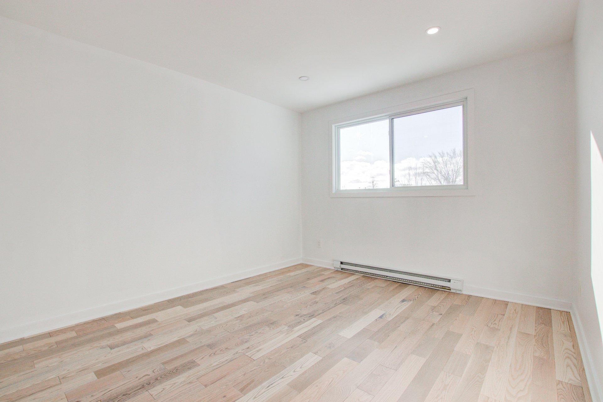 









2899


Rue de Lyon

,
Longueuil (Le Vieux-Longueuil),




QC
J4L3R3

