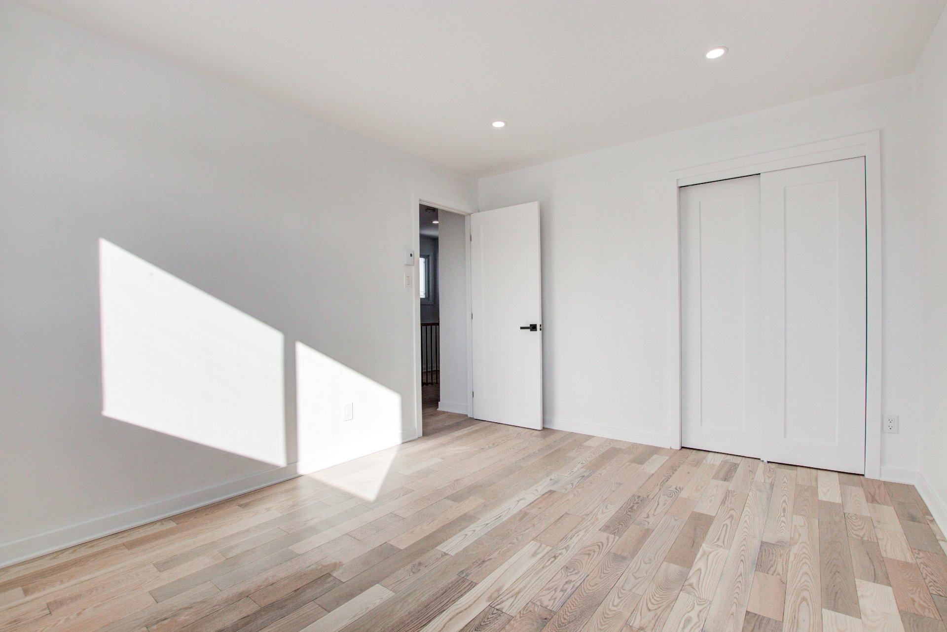 









2899


Rue de Lyon

,
Longueuil (Le Vieux-Longueuil),




QC
J4L3R3

