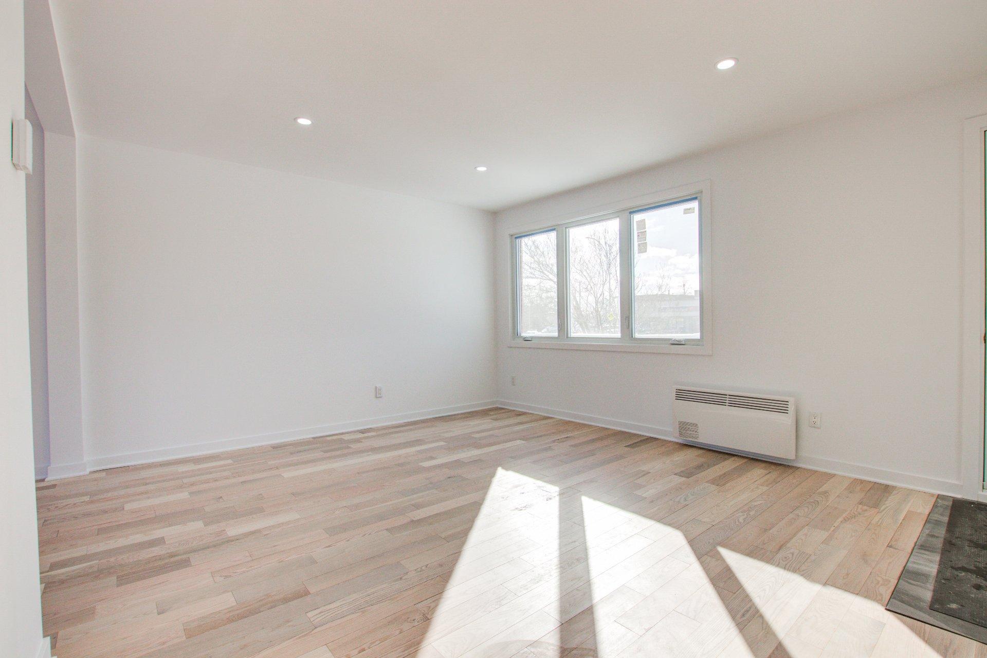 









2899


Rue de Lyon

,
Longueuil (Le Vieux-Longueuil),




QC
J4L3R3

