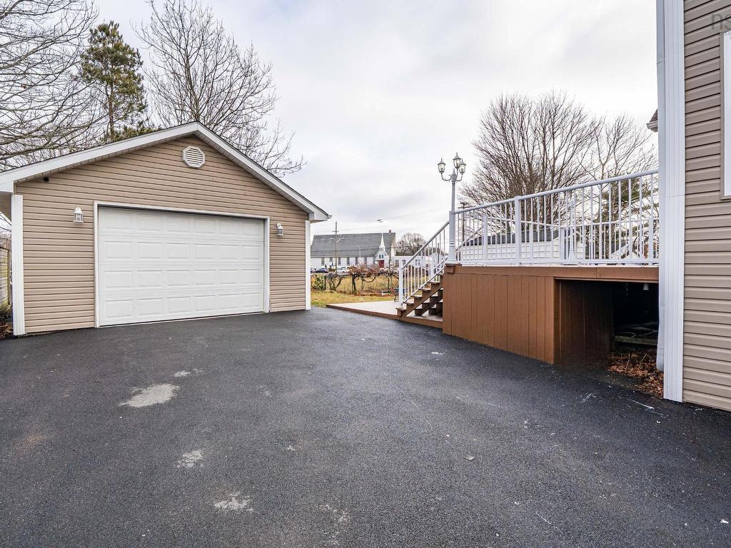 












3175 Micmac Street

,
Halifax,




NS
B3L 3W3

