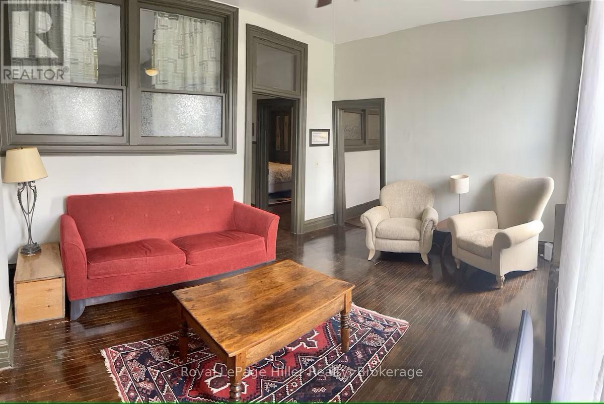 












34 ONTARIO STREET

,
Stratford,




Ontario
N5A3G8

