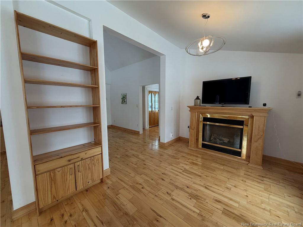 









2104


Cormier

,
Sainte-Louise,




NB
E8K 2X6

