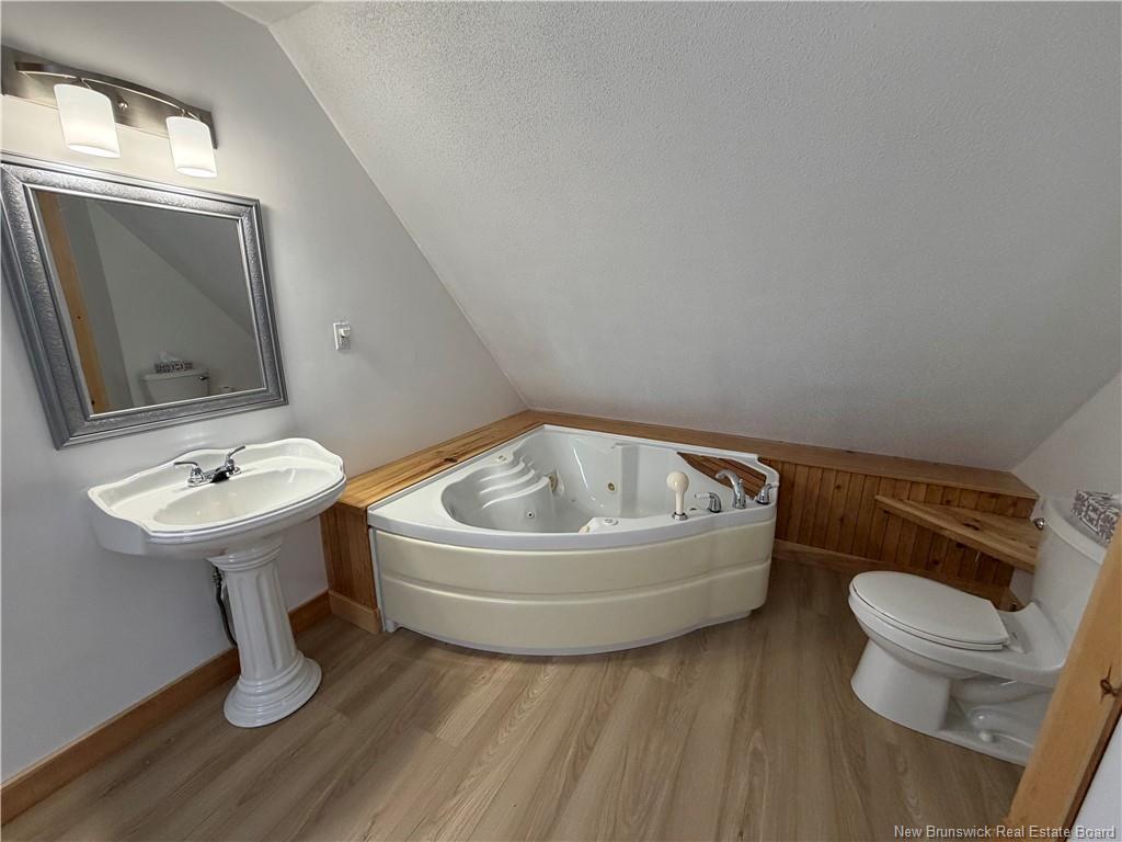 









2104


Cormier

,
Sainte-Louise,




NB
E8K 2X6

