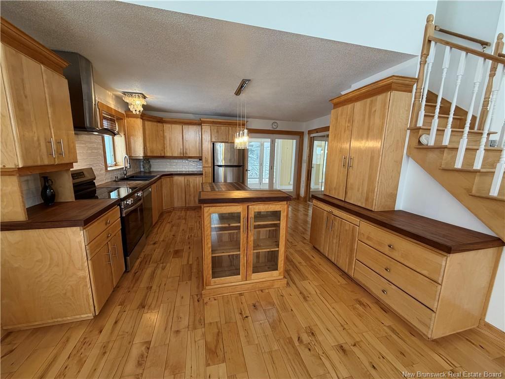 









2104


Cormier

,
Sainte-Louise,




NB
E8K 2X6

