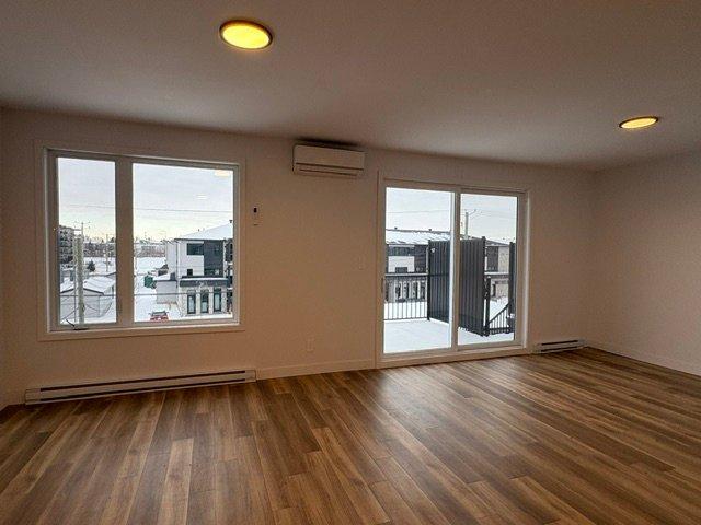 









120


Place Marc-Favreau

, 201,
Cowansville,




QC
J2K0Z9

