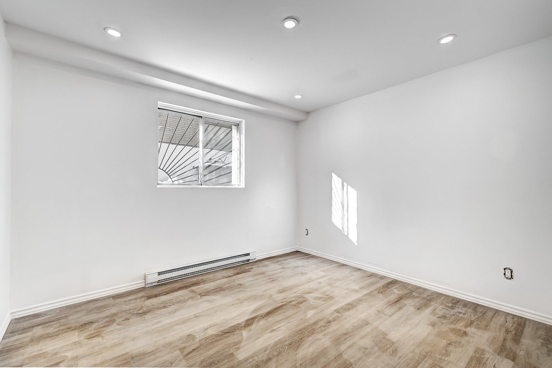 









6396


Rue Villeneuve

, 1,
Montréal (Montréal-Nord),




QC
H1G1M4

