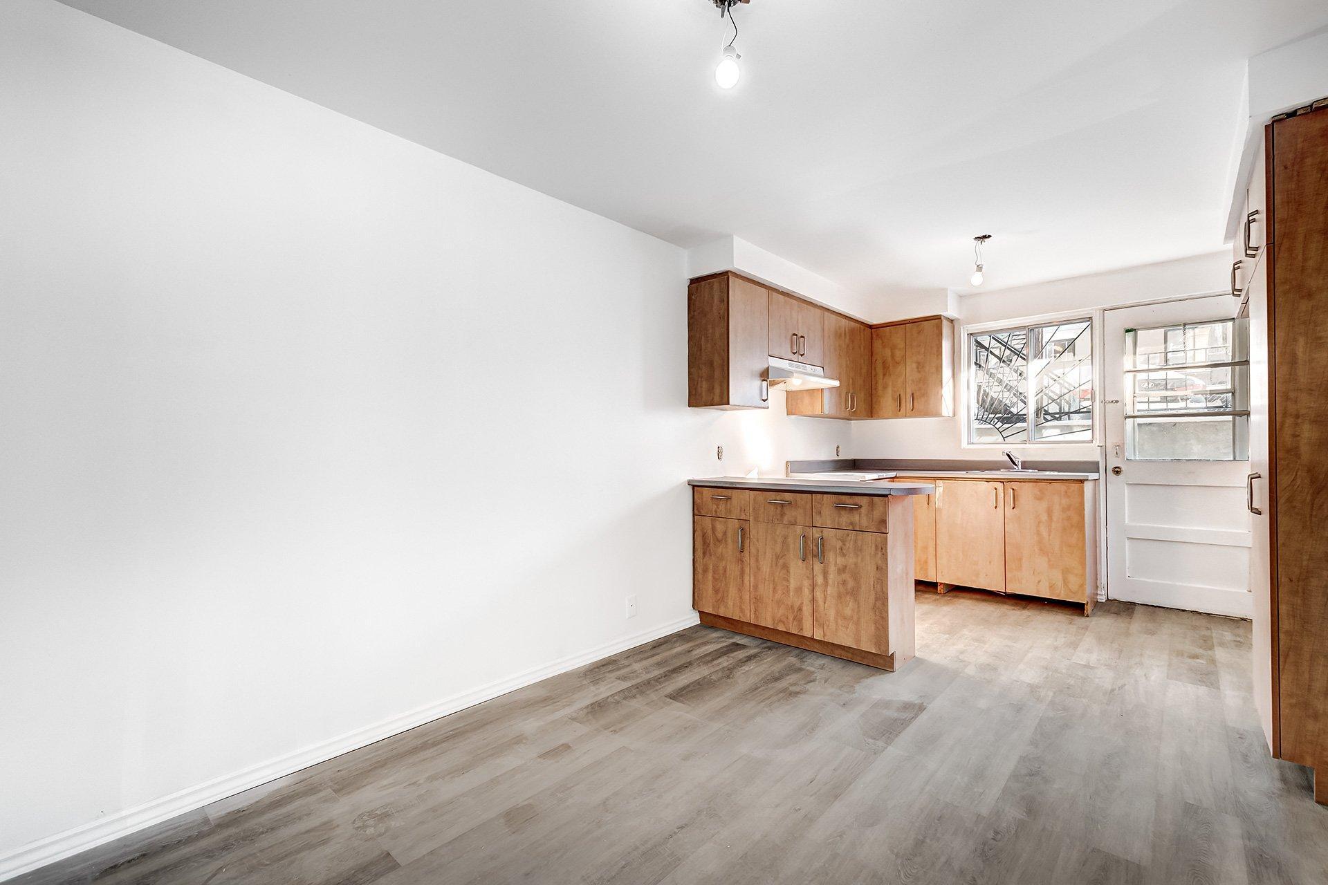









6396


Rue Villeneuve

, 1,
Montréal (Montréal-Nord),




QC
H1G1M4


