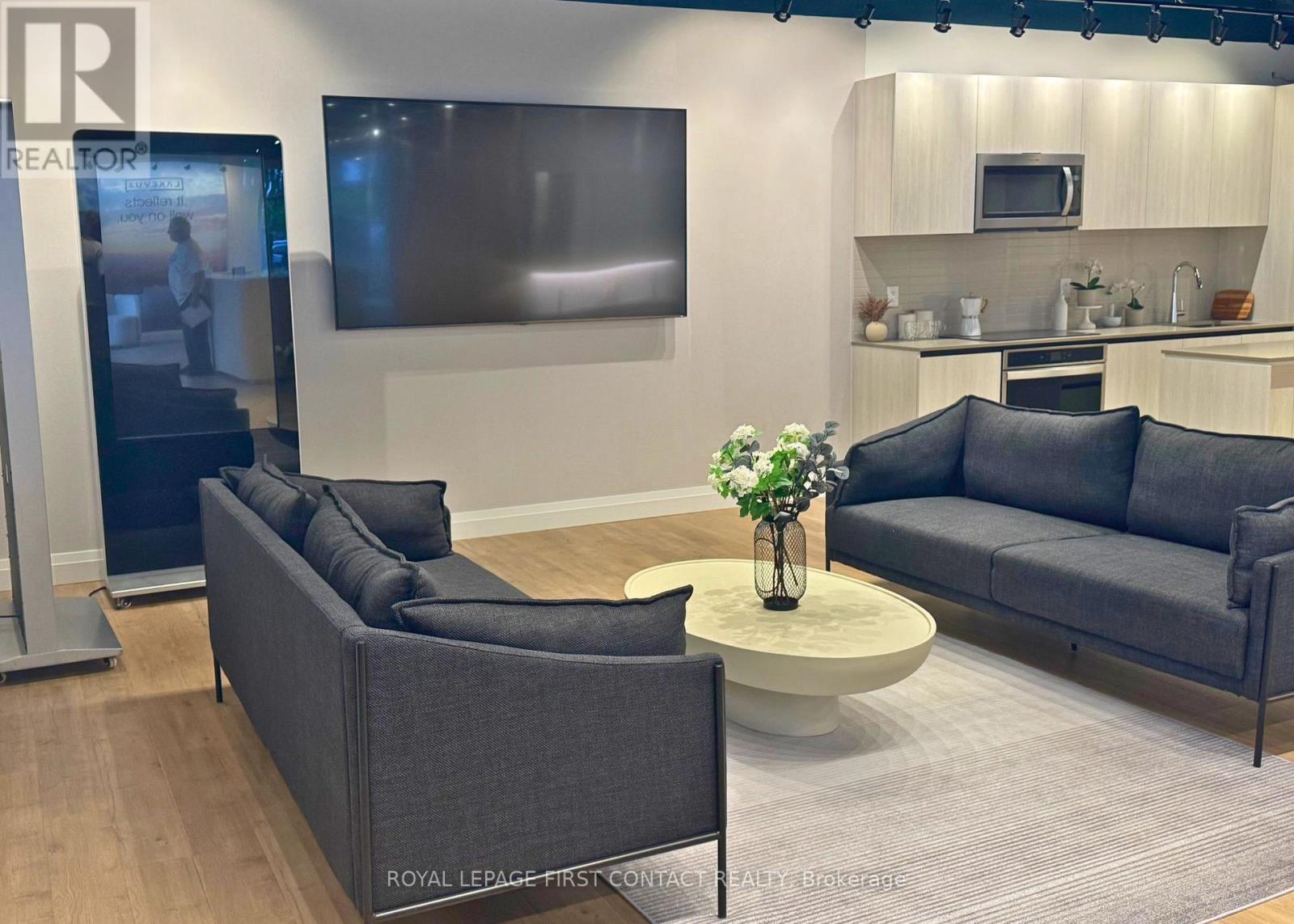 












104 - 11 LAKESIDE TERRACE

,
Barrie,




Ontario
L4M0H9

