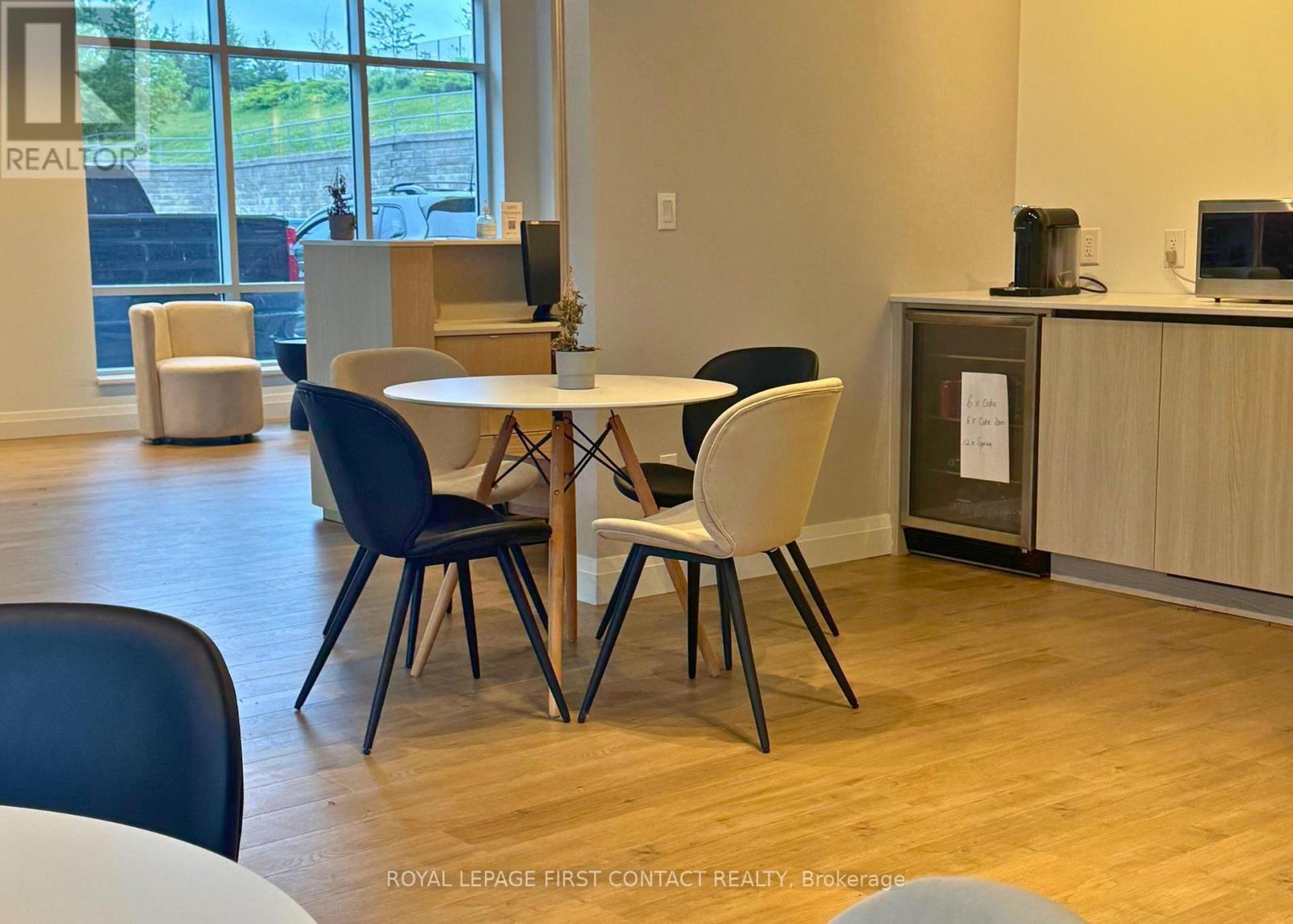 












104 - 11 LAKESIDE TERRACE

,
Barrie,




Ontario
L4M0H9

