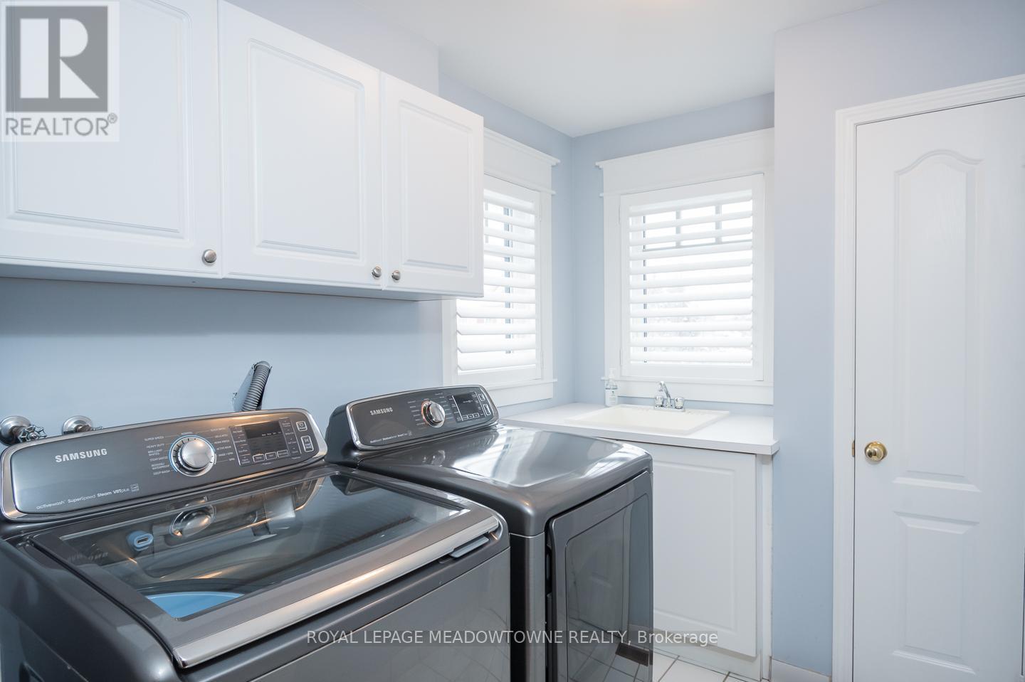 












1592 FRENCH GARDEN

,
Milton,




Ontario
L9T5M4

