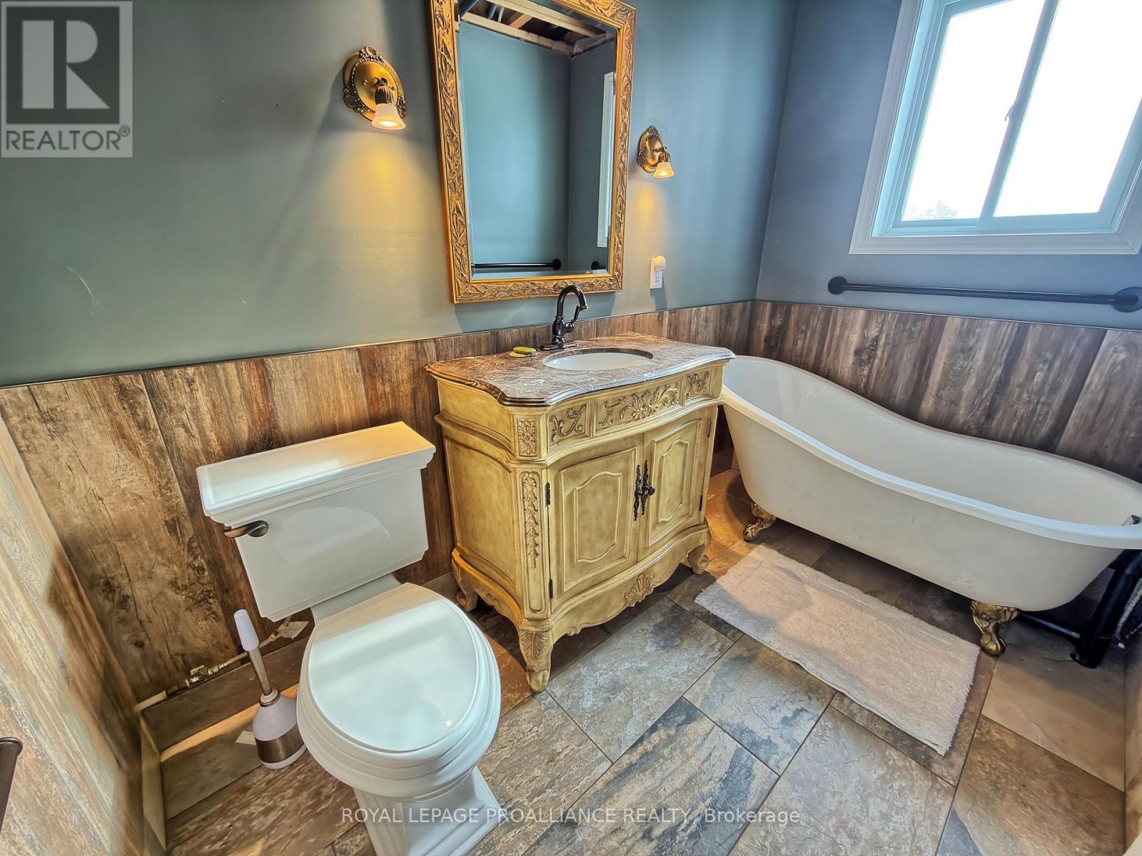 












1108 BEAVER CREEK ROAD

,
Marmora and Lake (Marmora Ward),




Ontario
K0K2M0

